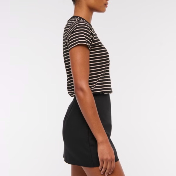 A&F Scarlett Curve Love Mini Skort - Picture 8 of 16